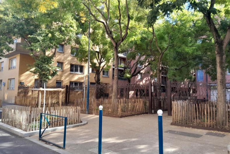 Entrée du Mail de la Chocolaterie