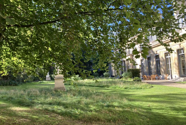 Espace vert de l'Hôtel de Matignon. Labellisé EcoJardin en 2022