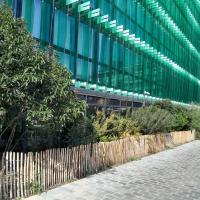 Massif d'accompagnement protégé par des ganivelles